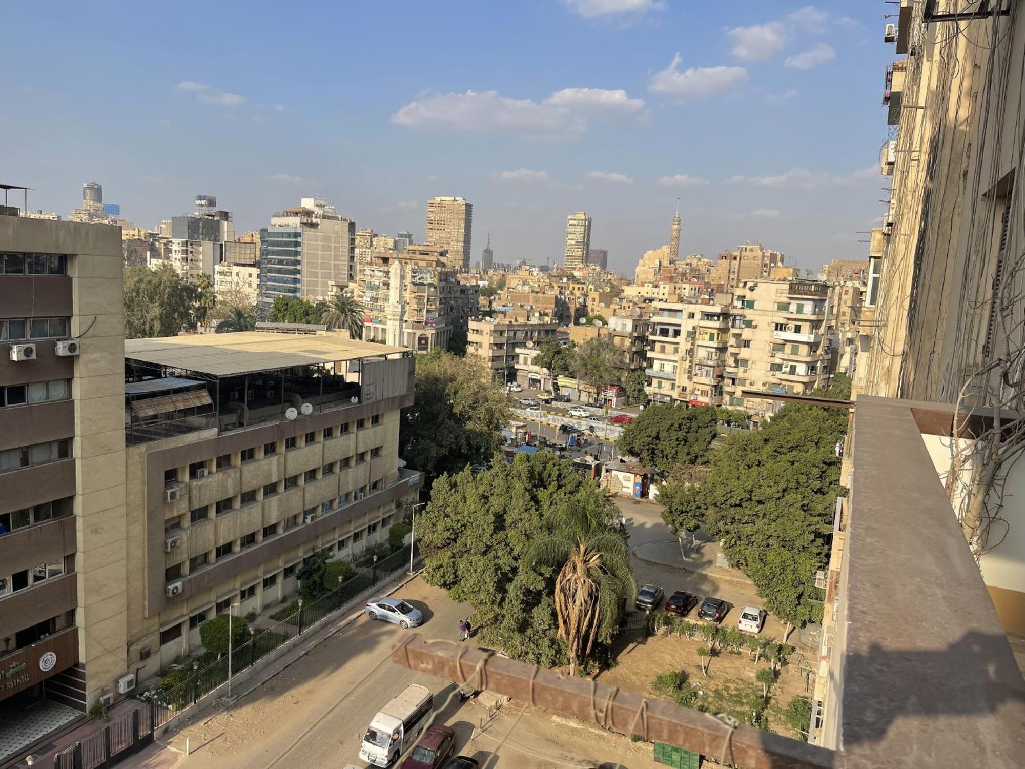Apartment Wonderful Place In Dokki Kairo